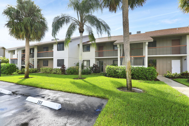 1600 Ne Dixie Highway - Photo 1