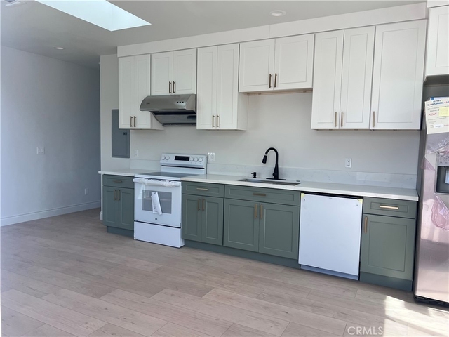 1642 W 215th - Photo 1