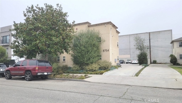 8754 Reading Avenue - Photo 1