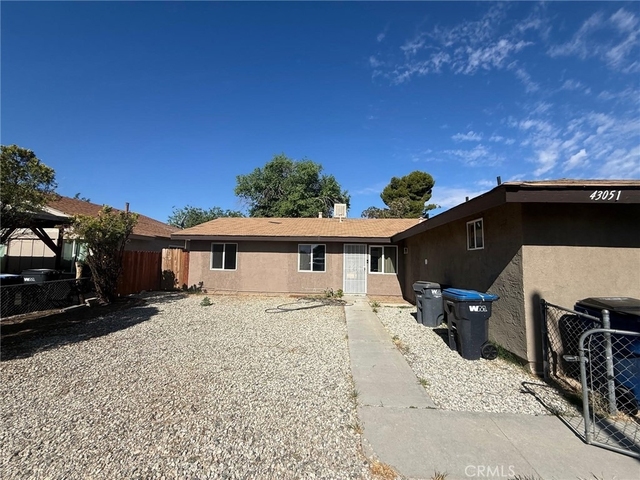 43051 Yew Street - Photo 1