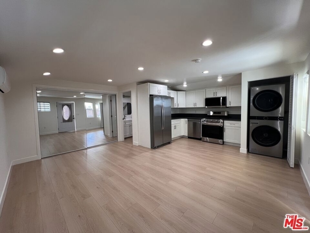 946 S Lucerne Boulevard - Photo 1