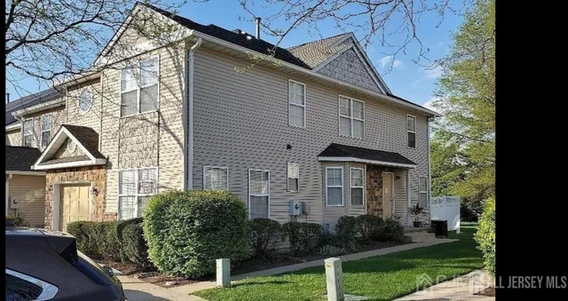 405 Cobblestone Court - Photo 1