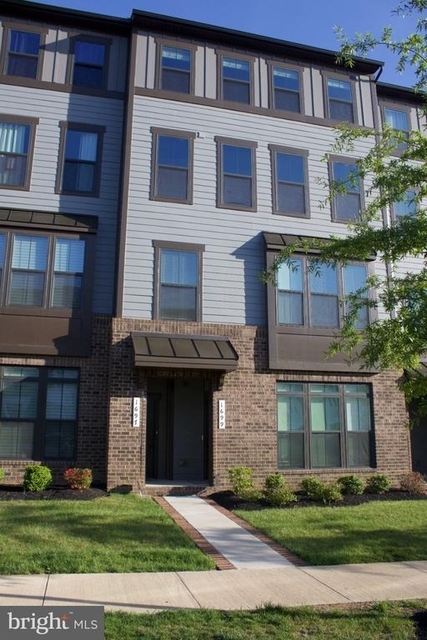 1697 Dunnington Place - Photo 1