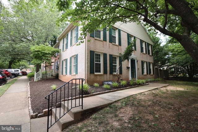2400 Ansdel Court - Photo 1