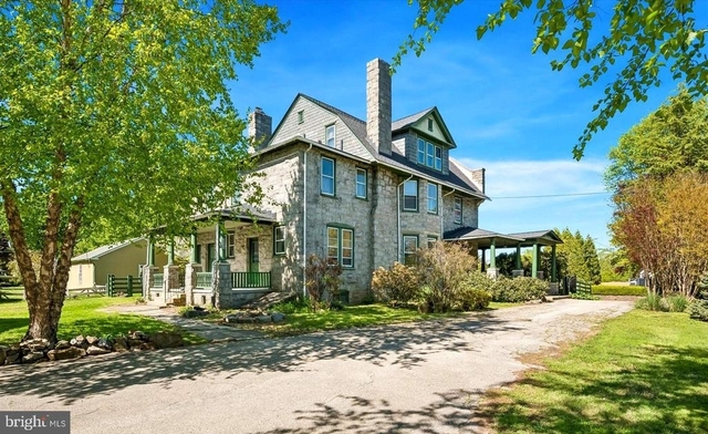 416 E Athens Avenue - Photo 1