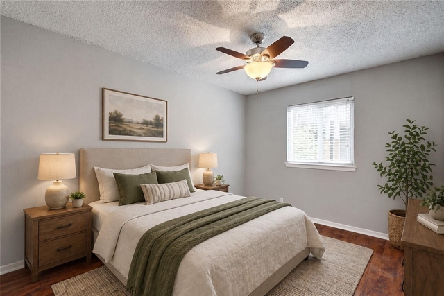 2401 Manor Rd - Photo 1