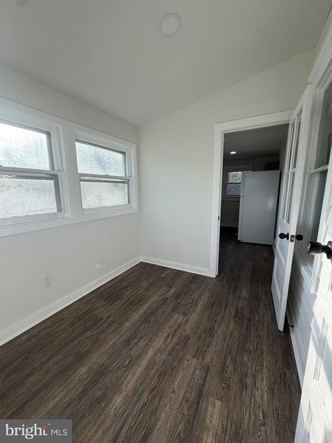 517 Bentley Avenue - Photo 1