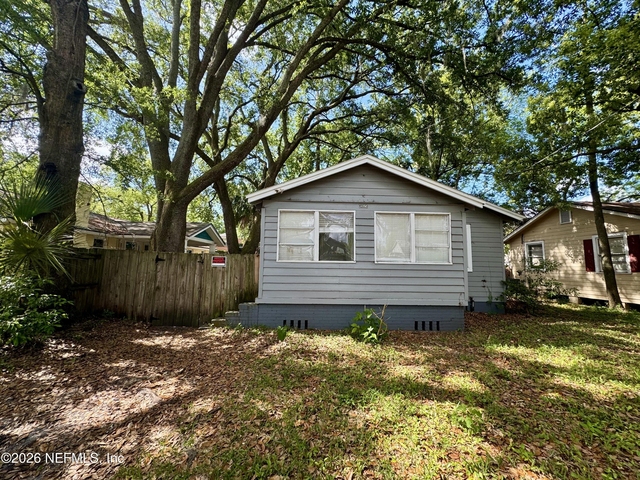 3352 College Street - Photo 1