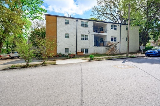 880 Saint Charles Avenue Ne - Photo 1