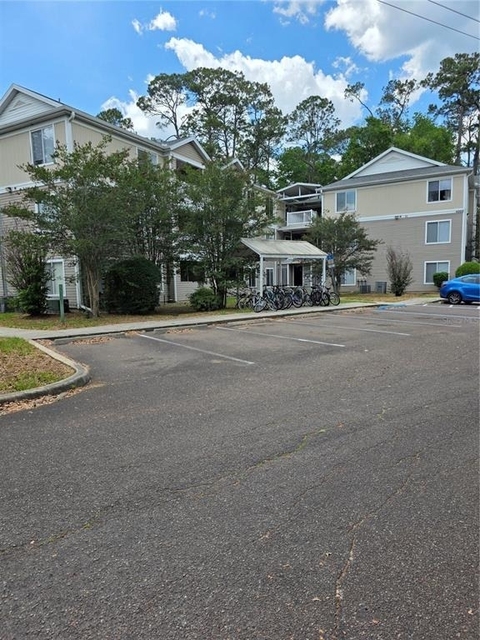 4000 Sw 23rd Street - Photo 1