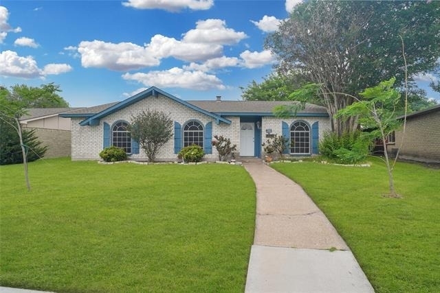5161 Bartlett Drive - Photo 1