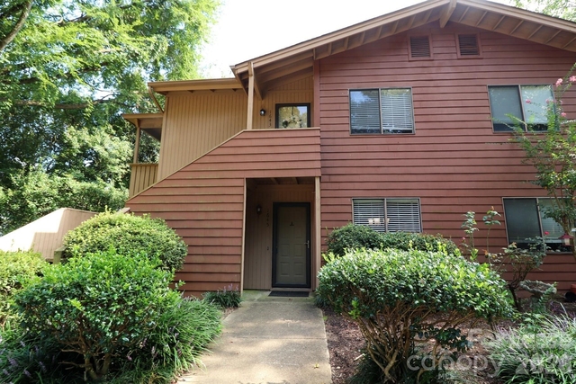 1645 Cedarview Court - Photo 1