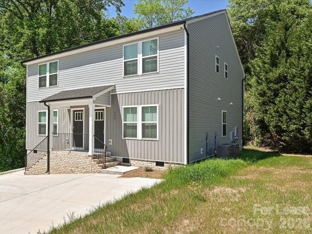 580 Pleasant Avenue - Photo 1