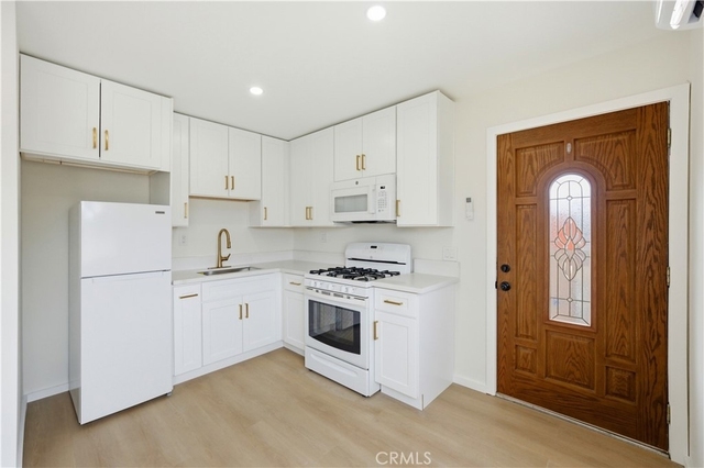 11633 Terradell - Photo 1