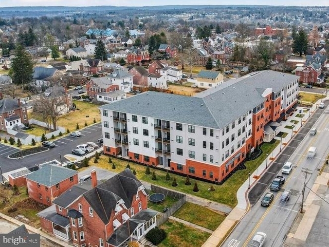 624 Main St - Photo 1