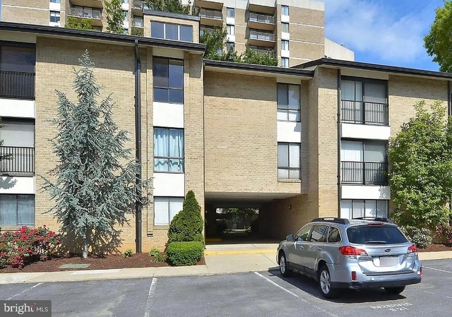 10 Monroe Street - Photo 1