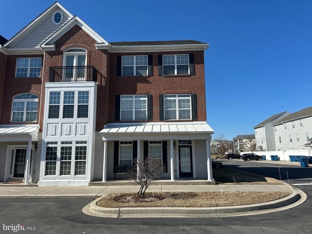 33176 Denton Street - Photo 1