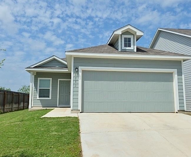 1232 Cattail Ln - Photo 1