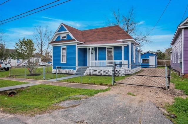 2205 Sumpter Street - Photo 1