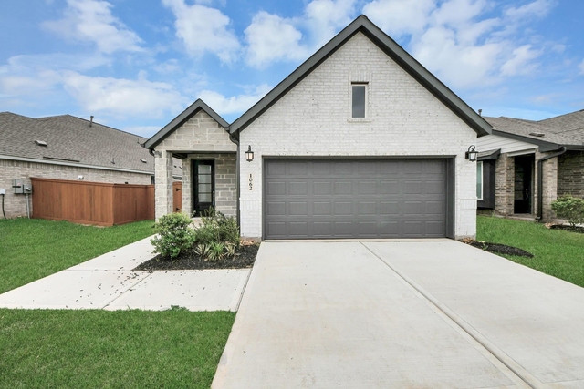 1062 Blue Stone Drive - Photo 1