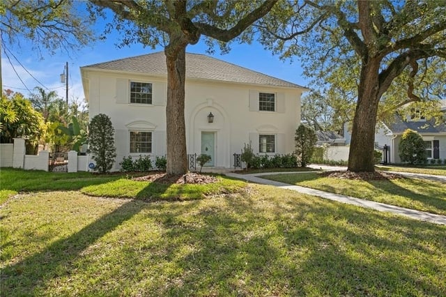 4704 W Brookwood Drive - Photo 1