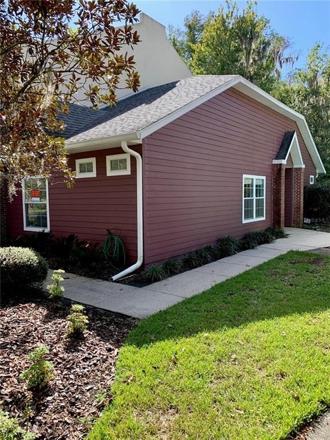 350 Nw 50 Boulevard - Photo 1
