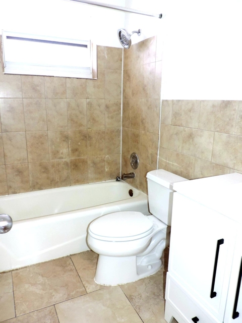 1621 Sw 6th Avenue - Photo 1