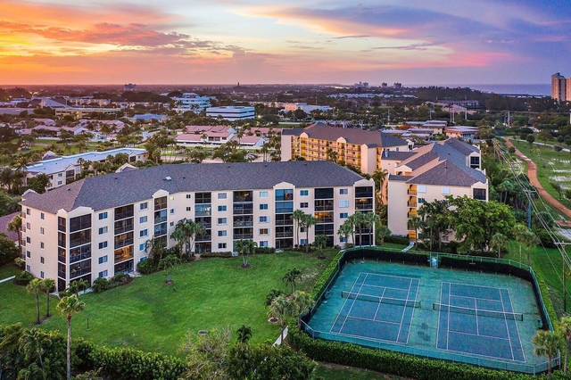 275 Palm Avenue - Photo 1