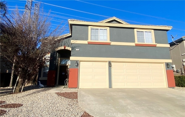 708 Hillview Street - Photo 1