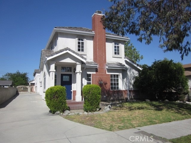 6017 Primrose Avenue - Photo 1
