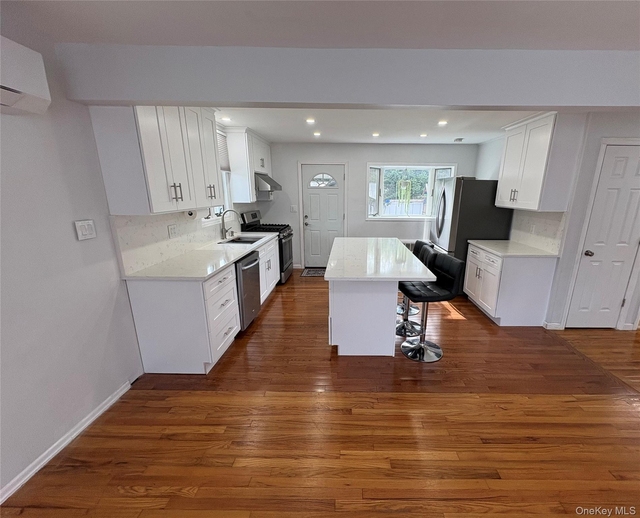 37 Bainbridge Avenue - Photo 1