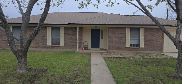 125 Kelly Ln - Photo 1