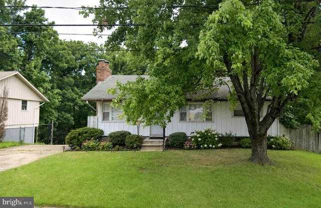 3131 82nd - Photo 1