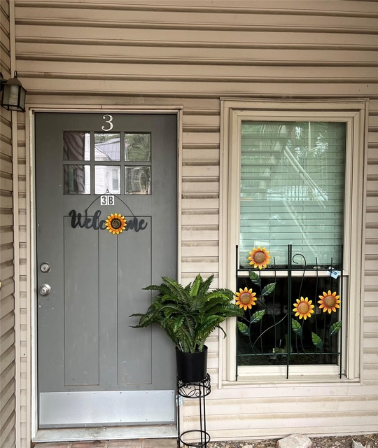 310 Pat Garrison St - Photo 1