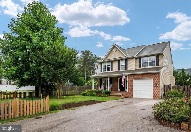 132 Pineview Avenue - Photo 1