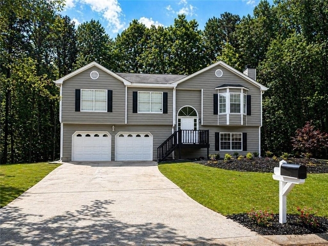 1400 Chalet Circle - Photo 1