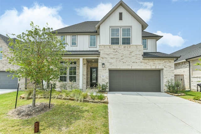 9243 Trimble Landing Drive - Photo 1