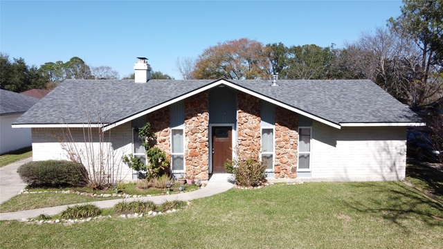 13810 Overbrook Lane - Photo 1