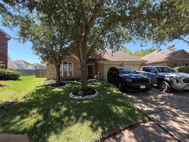 7418 Lakesage - Photo 1