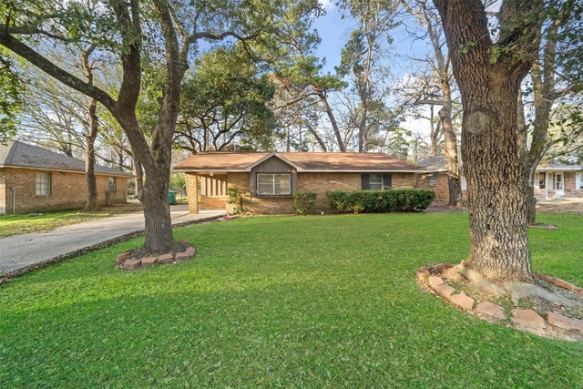 602 Reverse Street - Photo 1