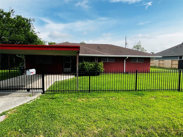 13421 Utica Street - Photo 1
