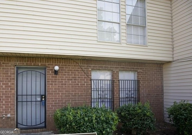 3168 Nectarine Circle - Photo 1
