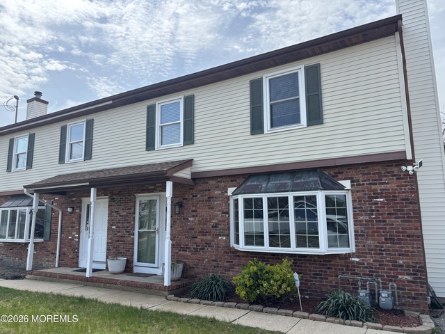 148 Bayshore Drive - Photo 1