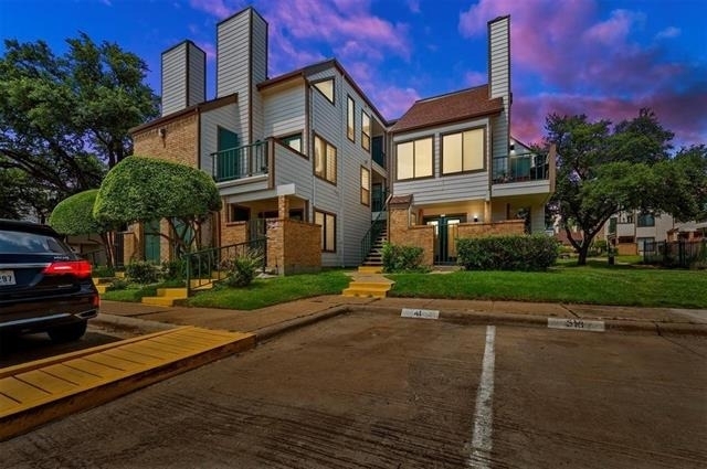 2309 Balsam - Photo 1