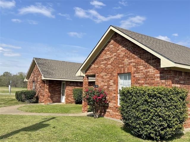 102 Lum Lane - Photo 1