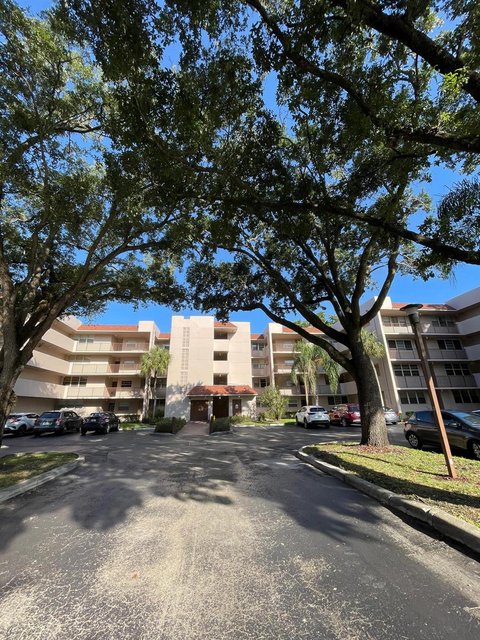 1811 Sabal Palm Drive - Photo 1