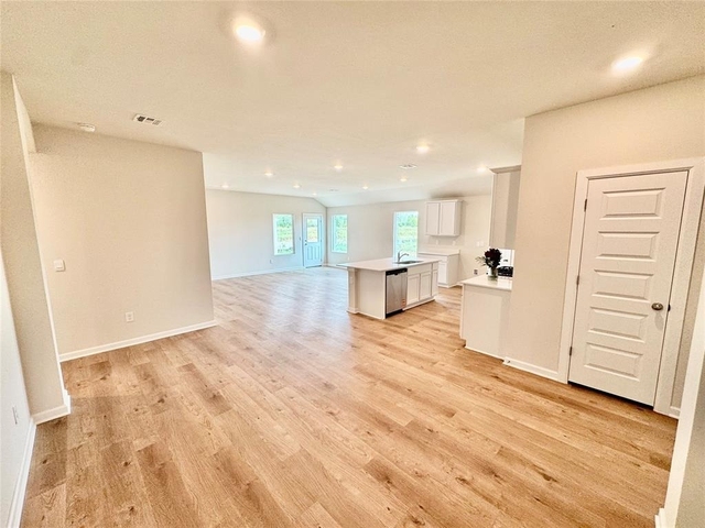 6100 Blackwood Courts - Photo 1