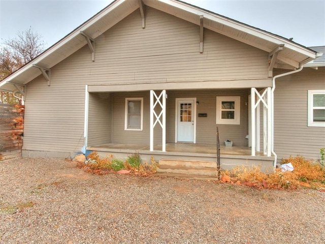 217 E Daws Street - Photo 1