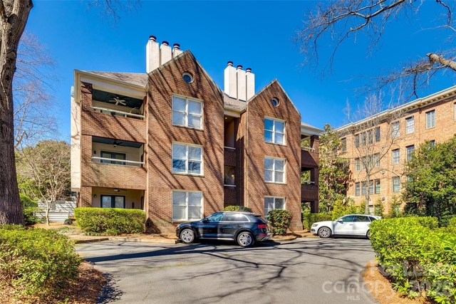 2220 Roswell Avenue - Photo 1