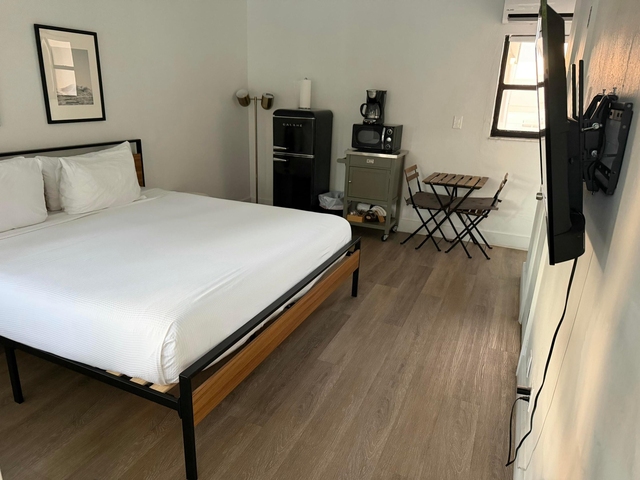 2100 Ne 33rd Avenue - Photo 1
